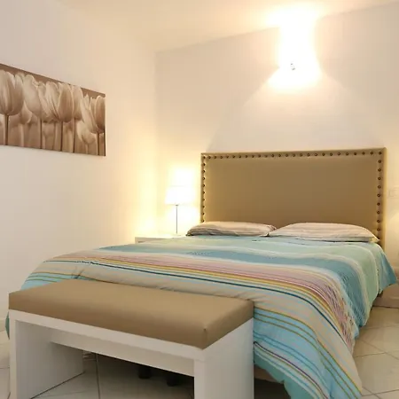 Mony. 100 Mt Dal Mare! Villa